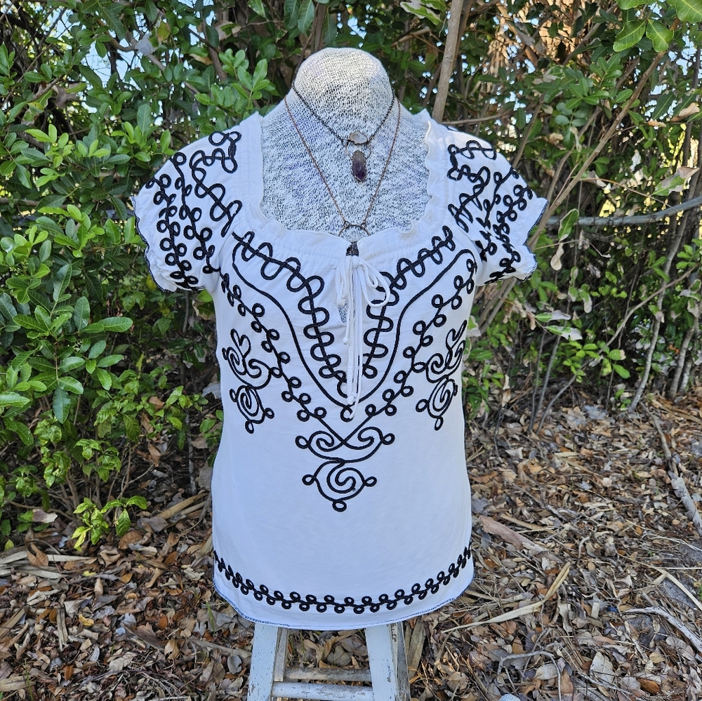 Black and White Embroidered Pattern Boho Peasant Top Blouse
